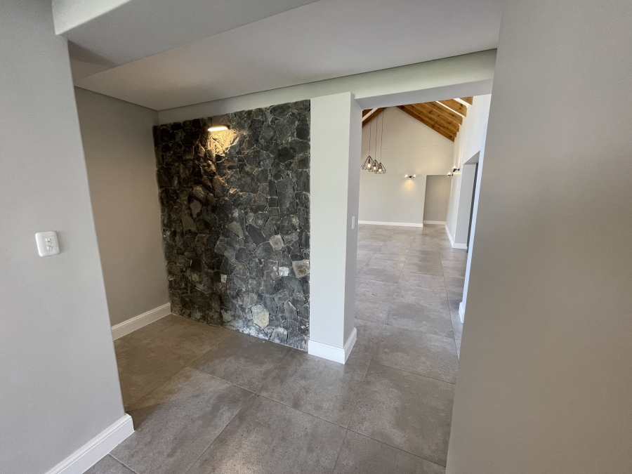 4 Bedroom Property for Sale in Kingswood Golf Estate Western Cape